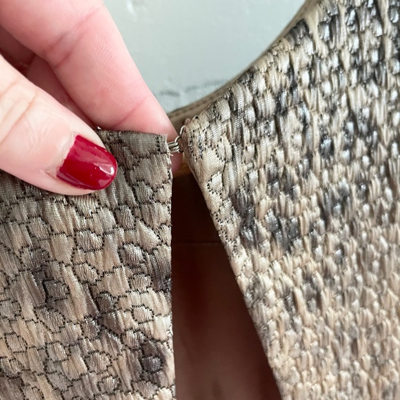 Monique Lhuillier Mini Dress Leopard print Iridescent Jacquard Mobwife Sz 8 - Picture 11 of 16